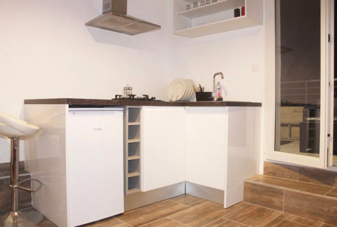 Appartements Meublees A Cote De L'Aeroport Marseille Provence Marignane Dış mekan fotoğraf